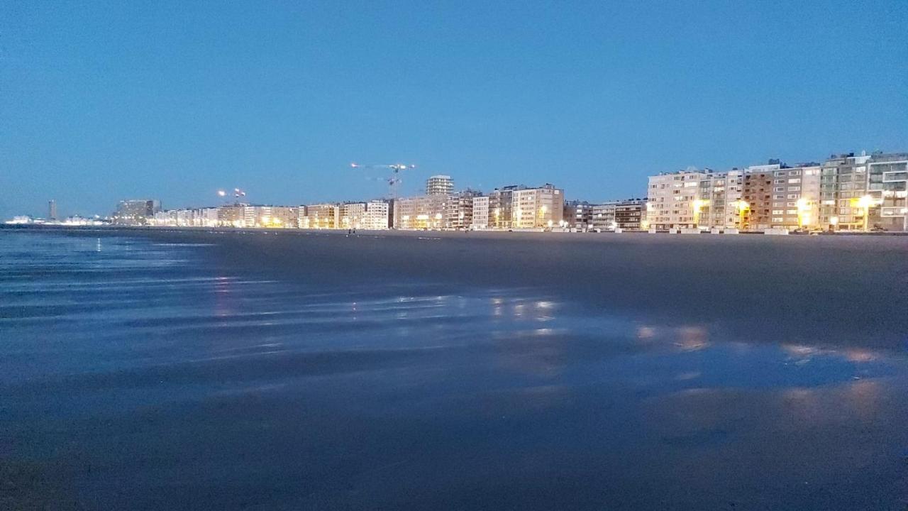 Met Zeezicht En Verwarmd Zwembad Ostend