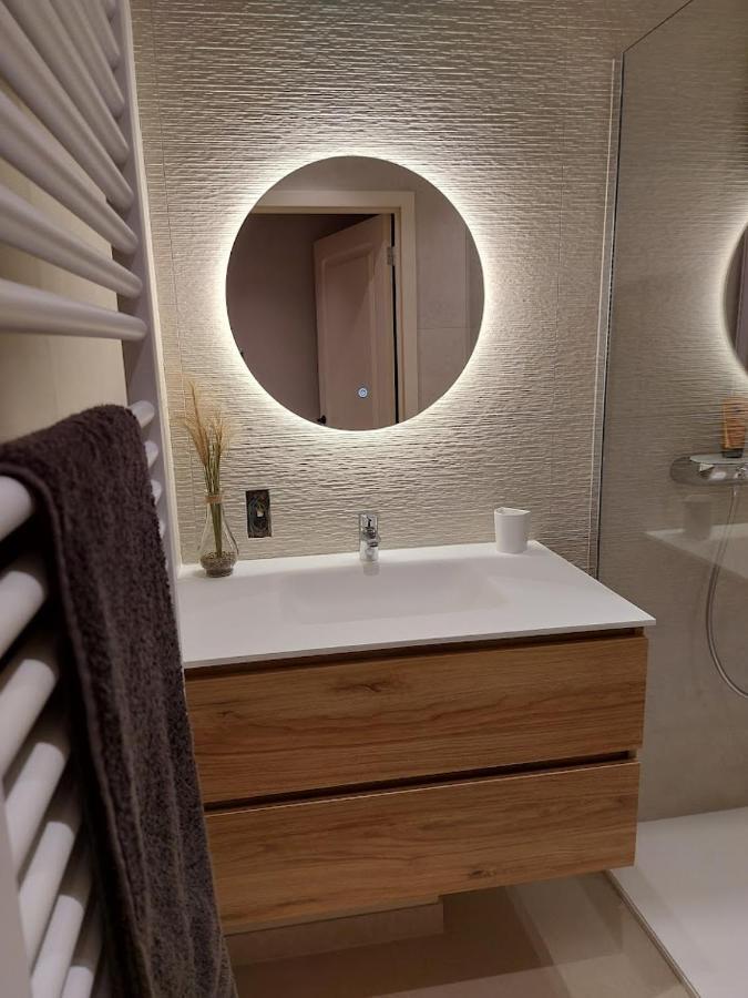 Apartment Met Zeezicht En Verwarmd Zwembad